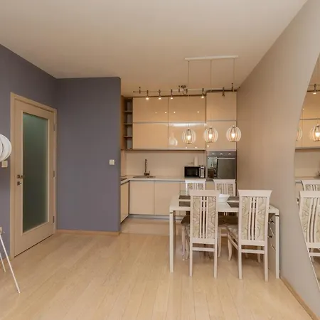 Апартаменты Compass With Garage Space
